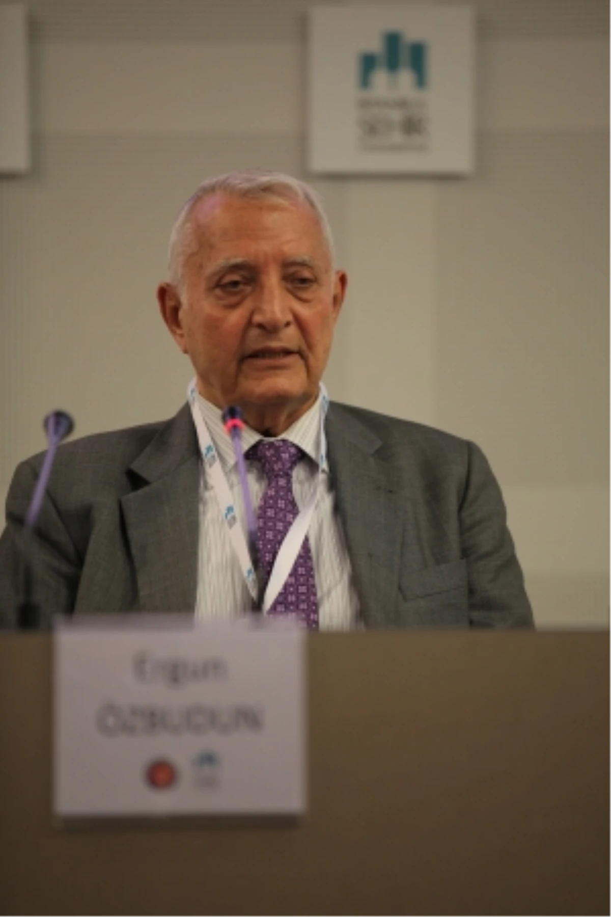 Prof. Dr. Ergun Özbudun İstanbul Şehir Üniversitesi\'nde

