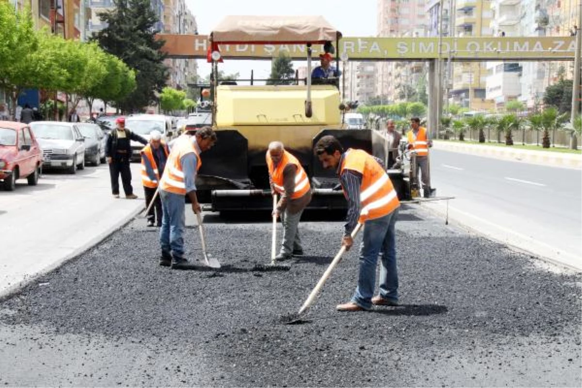 Şanlıurfa Yollarına 60 Bin Ton Asfalt