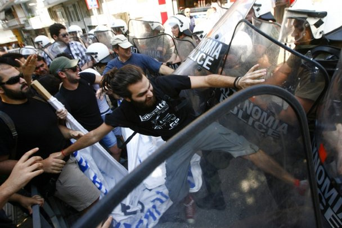 Selanik\'te Bahçeli\'ye Irkçı Protesto