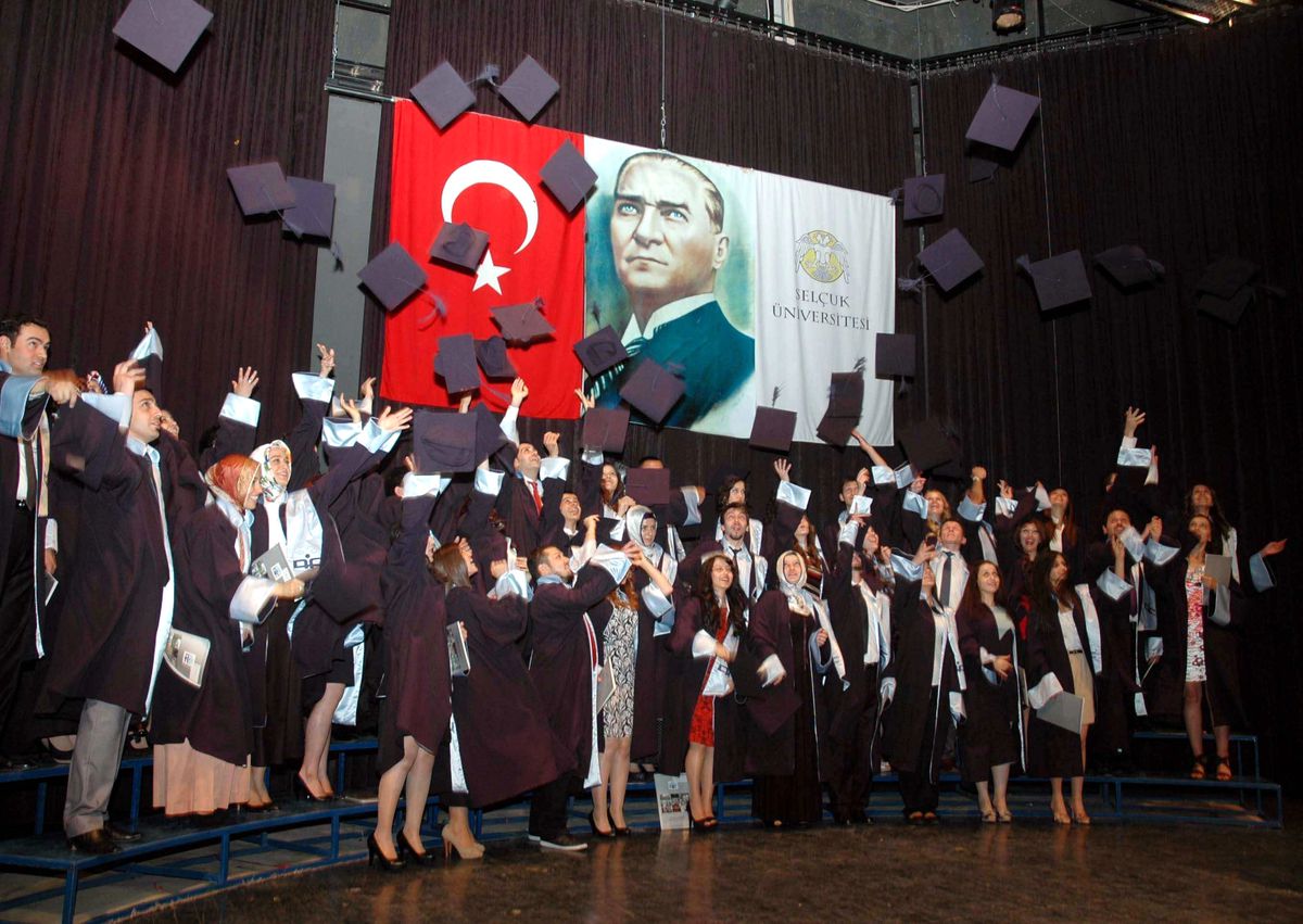 Sü Diş Hekimliği Fakültesi\'nde Çifte Mutluluk
