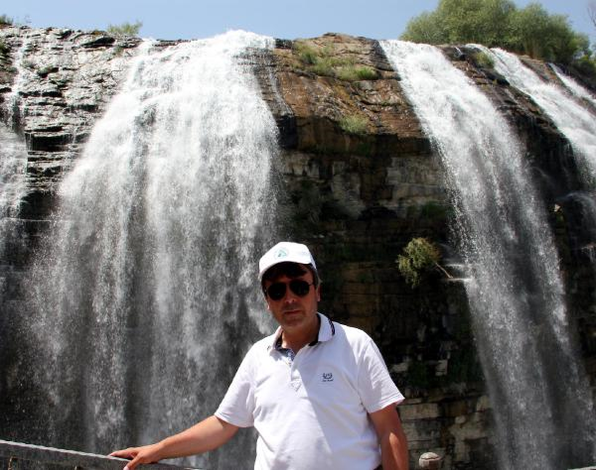 Tortum Şelalesi\'ne Ziyaretçi Akını