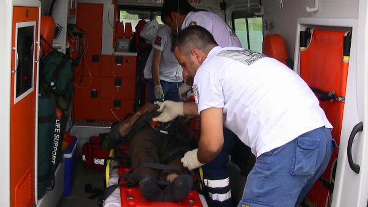 Traktör Takla Attı, Sürücüsü Ağır Yaralandı
