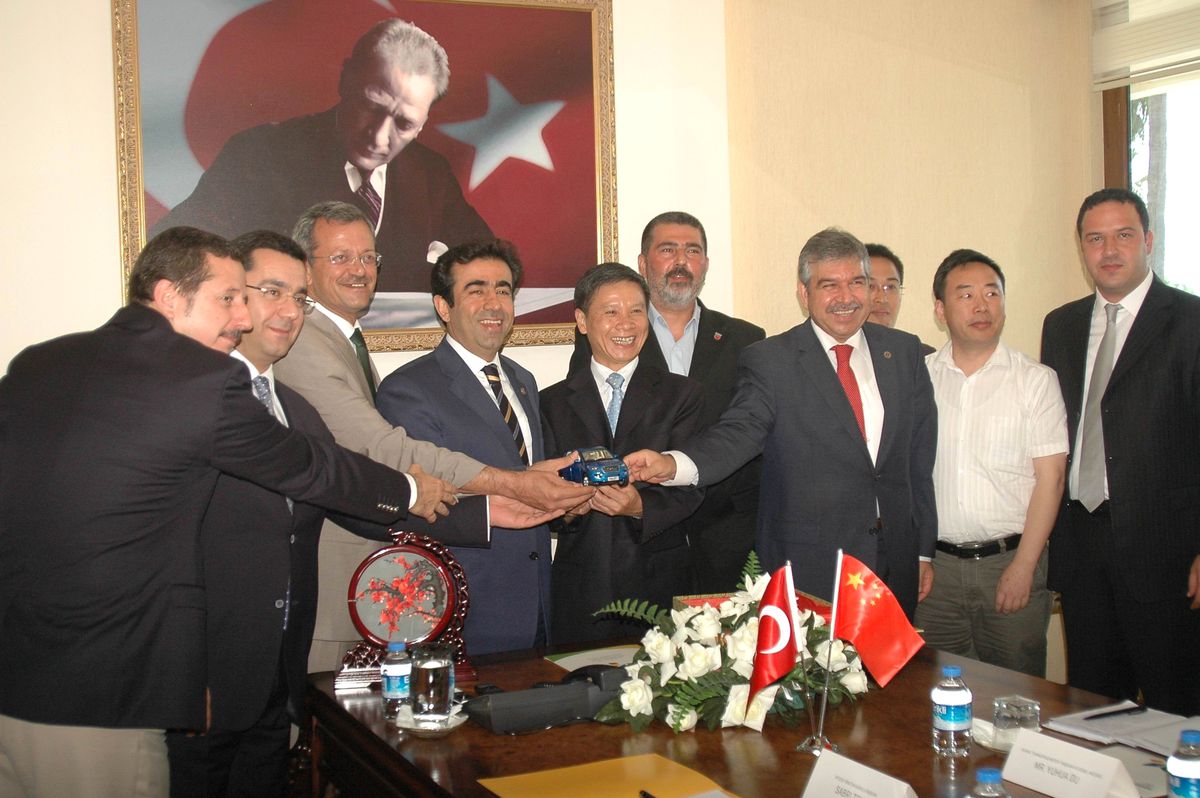 Türkiye\'nin İlk Yerli Otomobili Mersin\'de Üretilecek