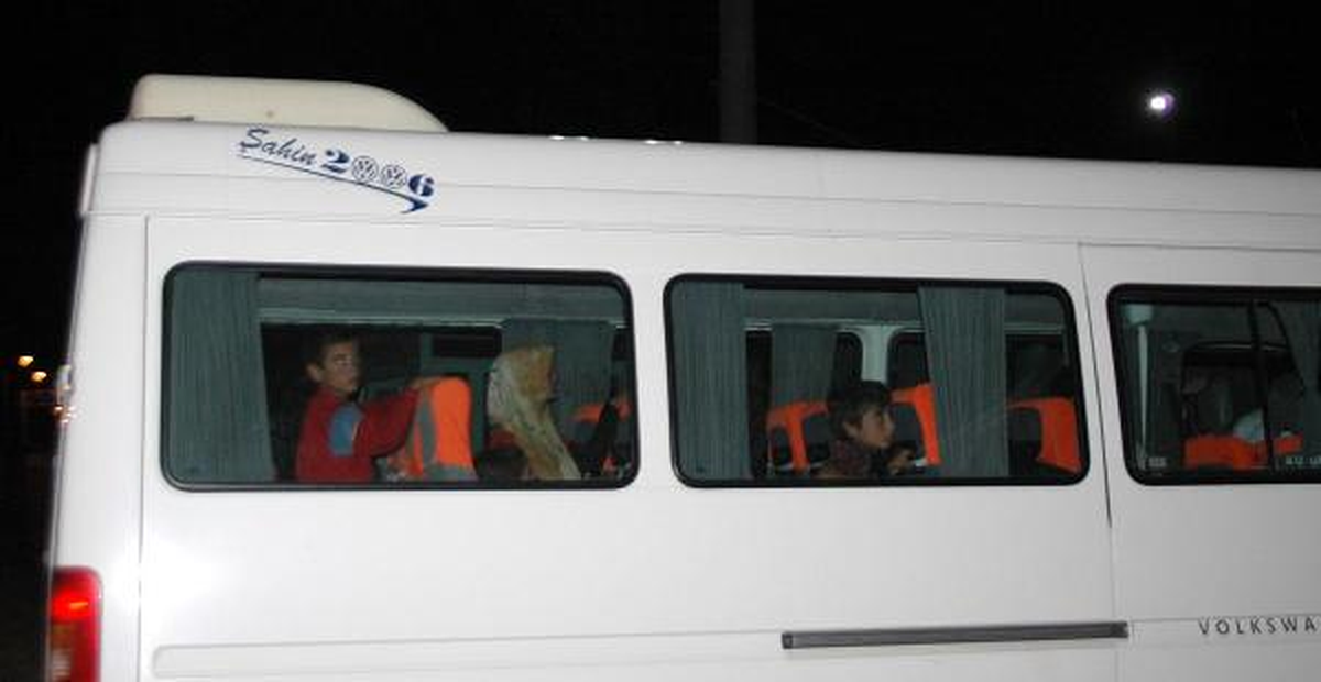1\'i Yüzbaşı 220 Suriyeli Türkiye\'ye Sığındı