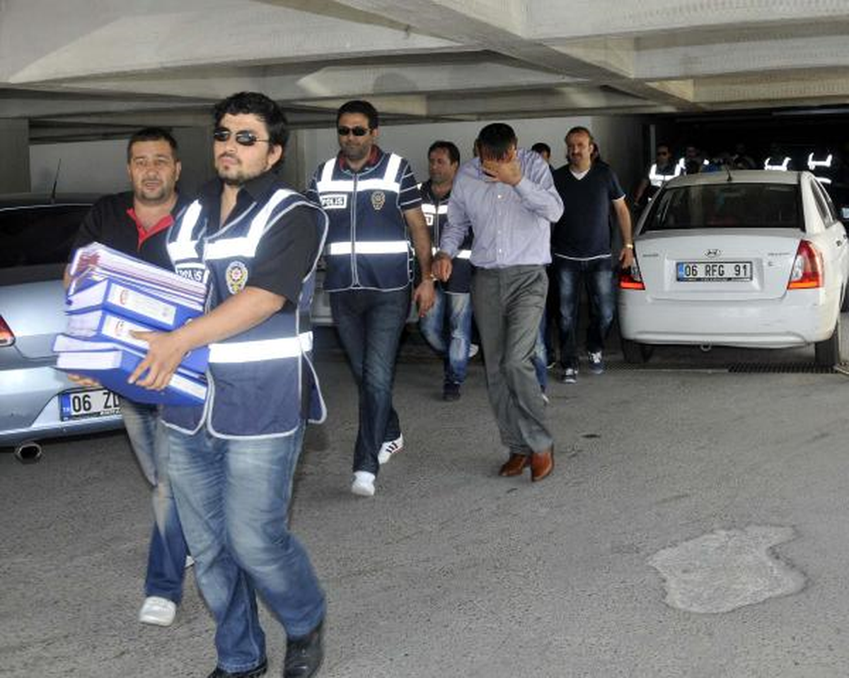 Ankara\'da Villaları Soyan Çeteye Darbe; 12 Gözaltı