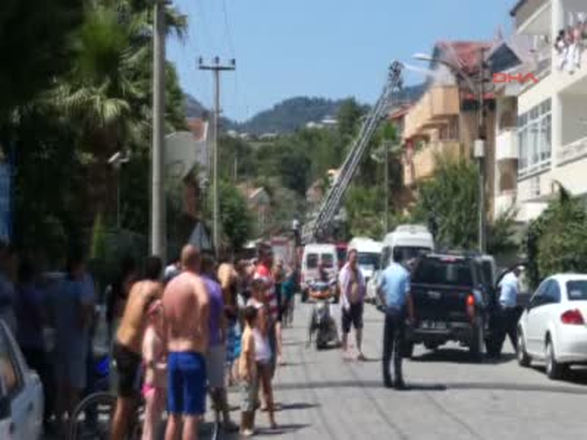 Apart Otelde Korkutan Yangın