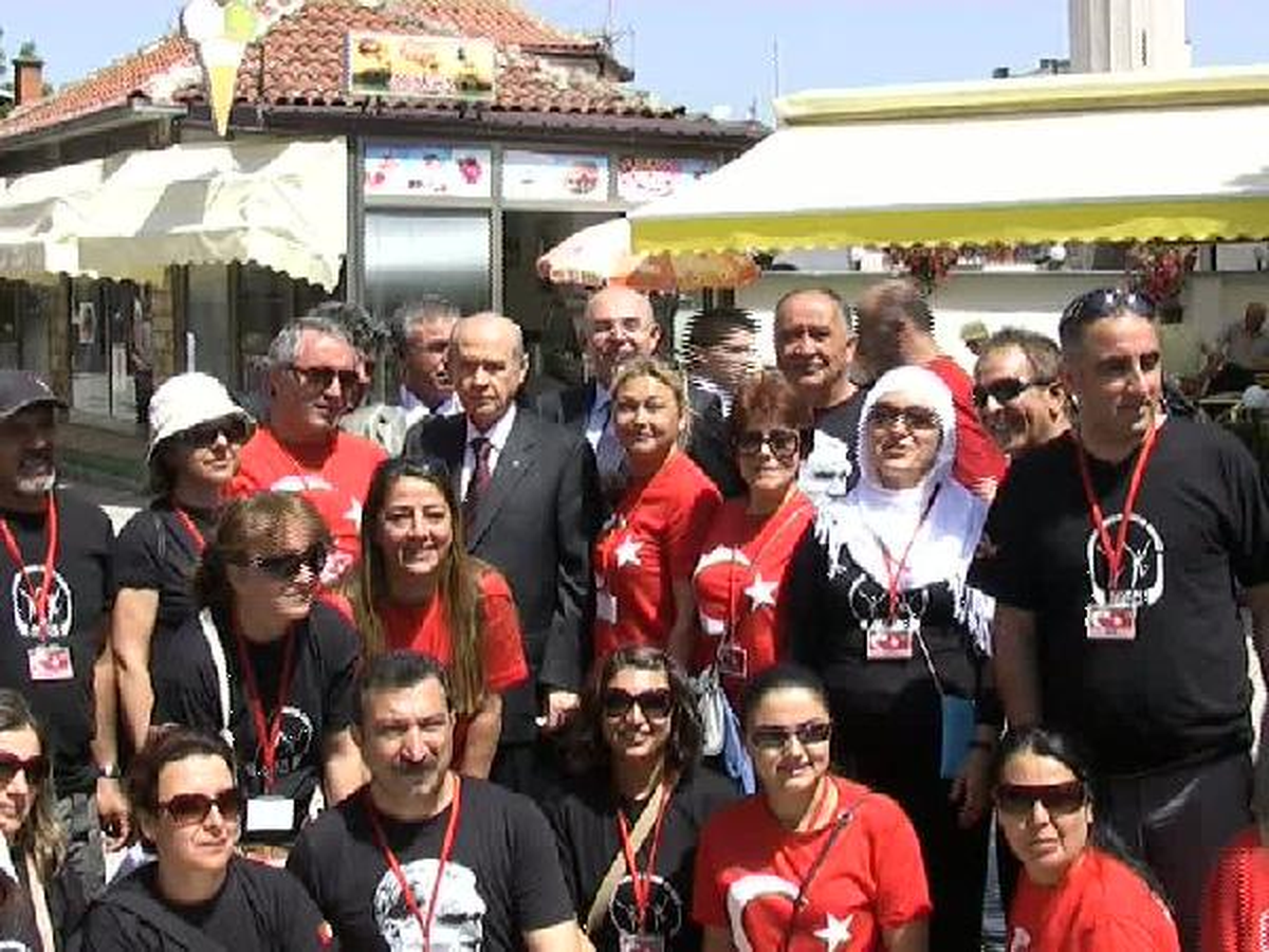 Bahçeli, Makedonya\'da Pir Mehmet Hayati-Halveti Tekkesini Ziyaret Etti, Dua Okudu