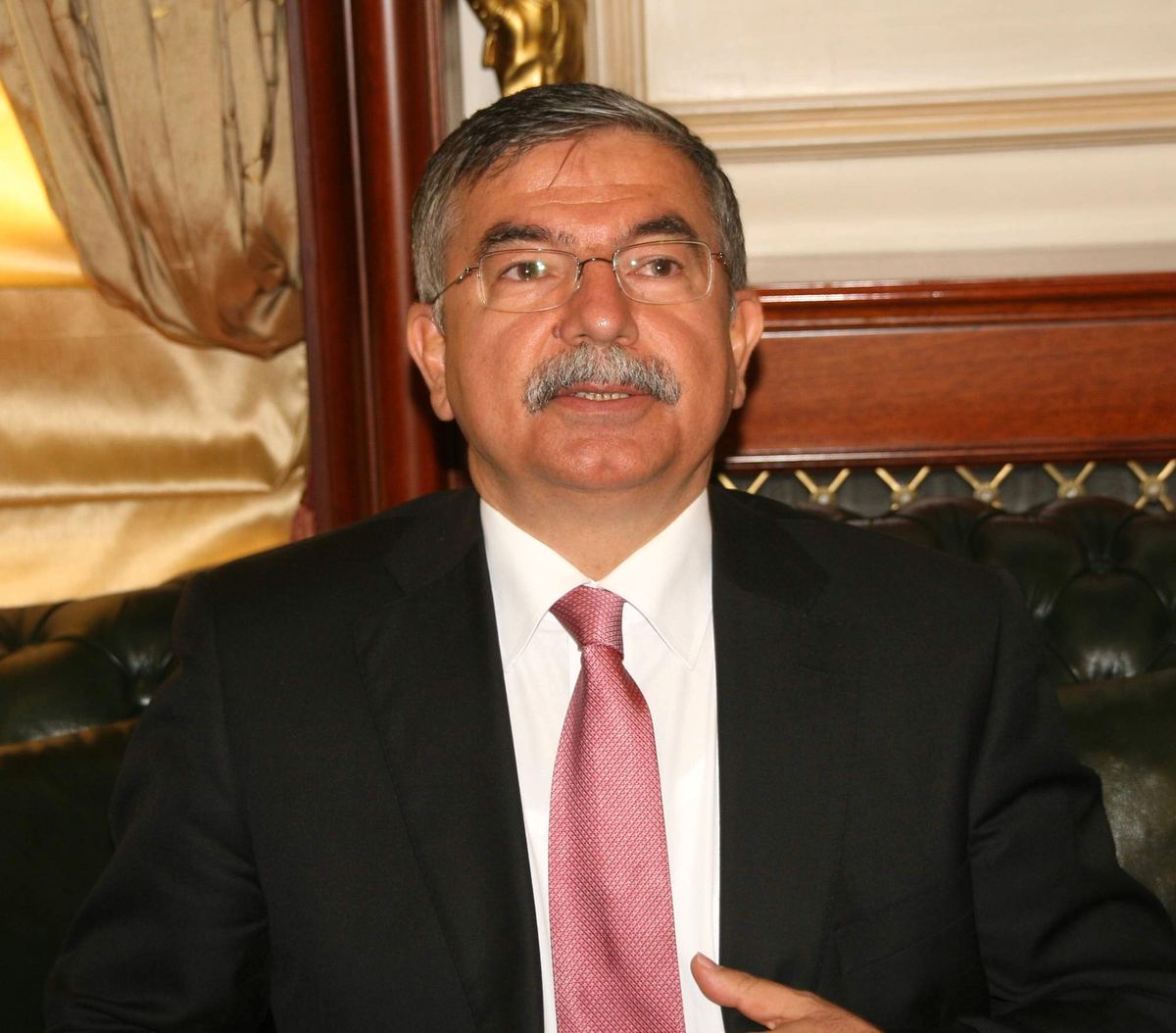 Bakan Yılmaz: "Er ve Erbaşların Sigortasının Devlet Tarafından Yatırılması Yönünde Çalışmamız Var"