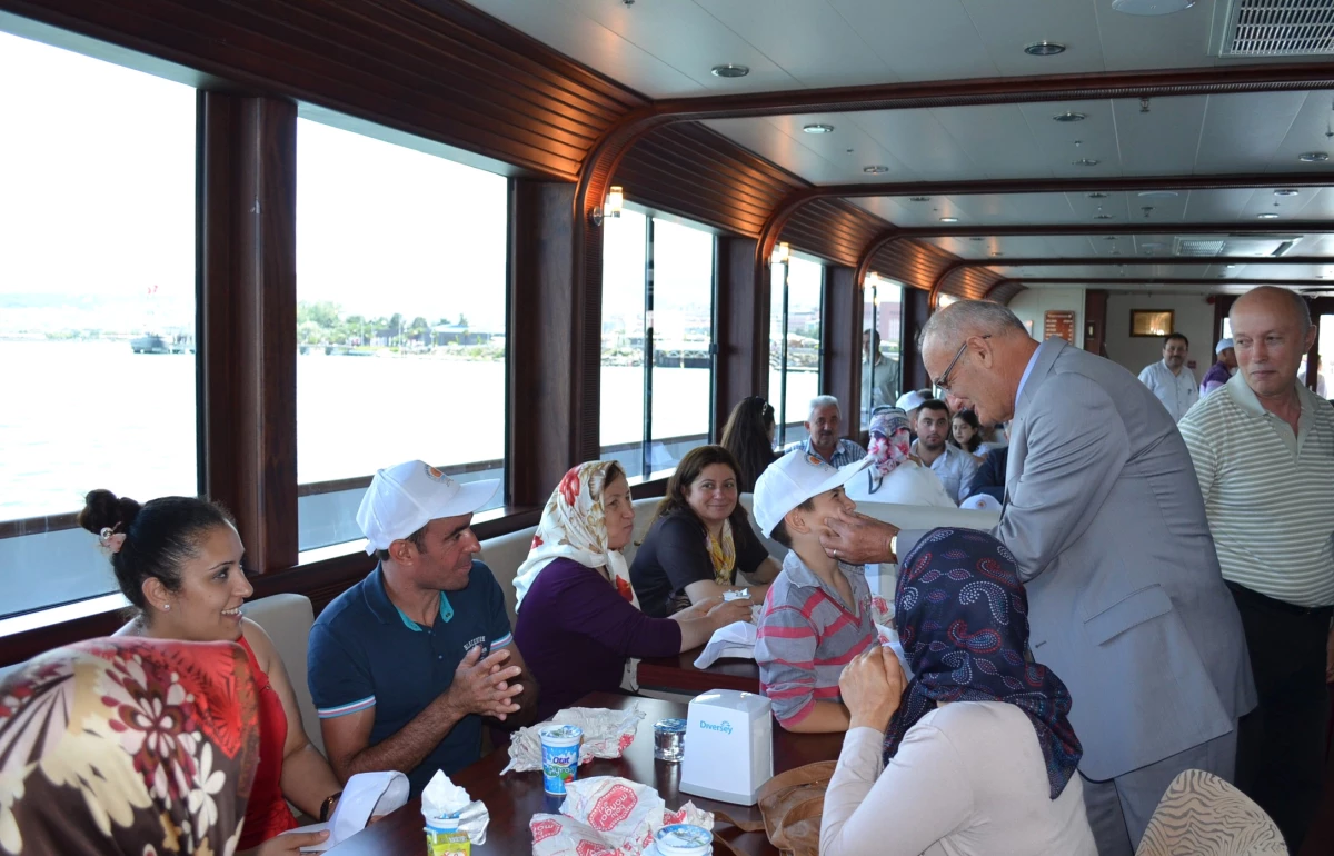 Başkan Yılmaz Termelileri Denizde Ağırladı