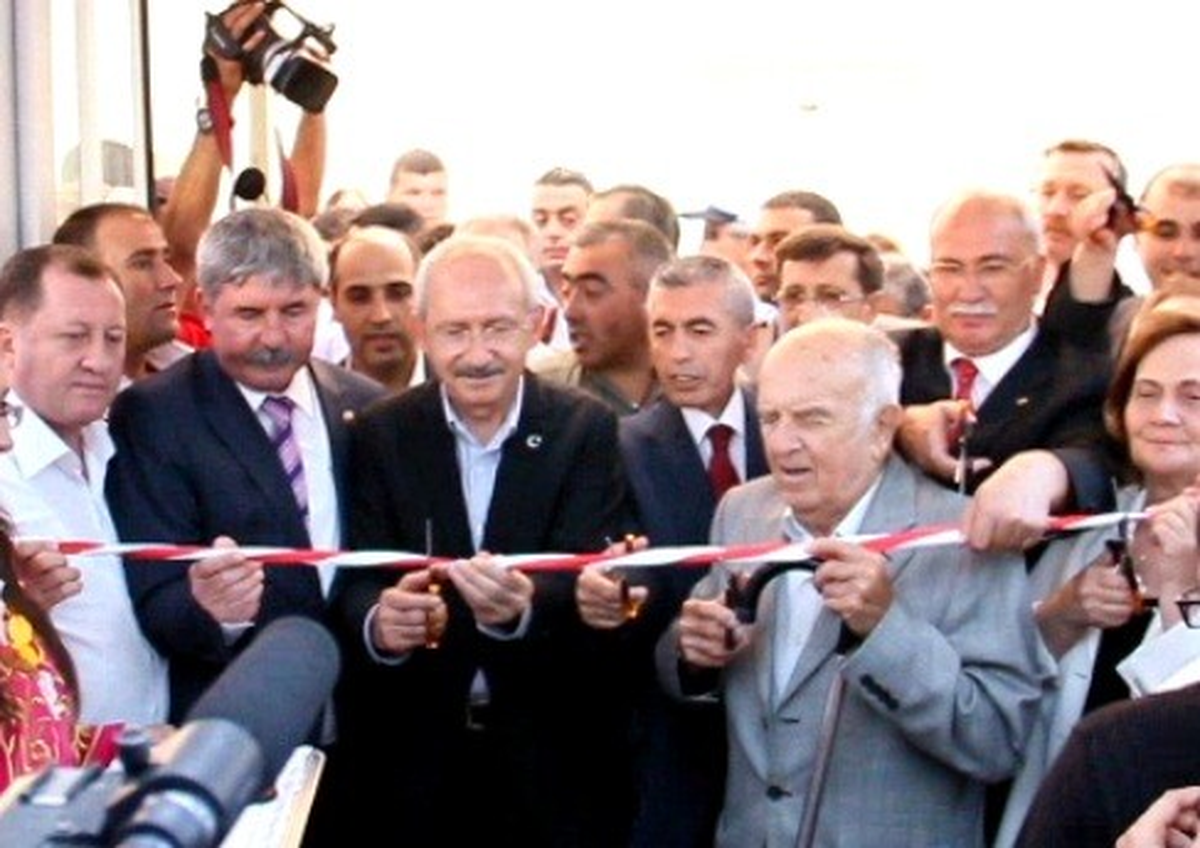 Burhaniye\'de Ege\'nin En Modern Belediye Binası Açıldı