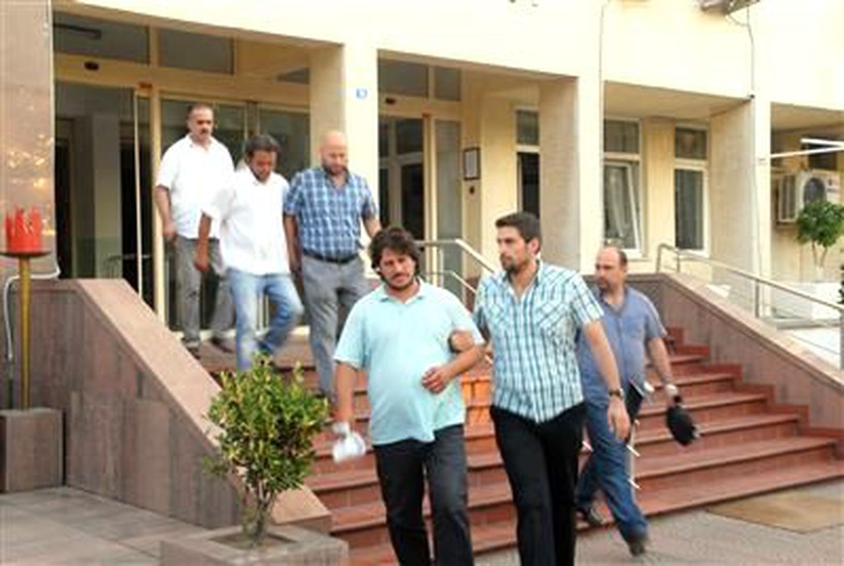 Çanakkale Belediyesi\'nde İki Tutuklama