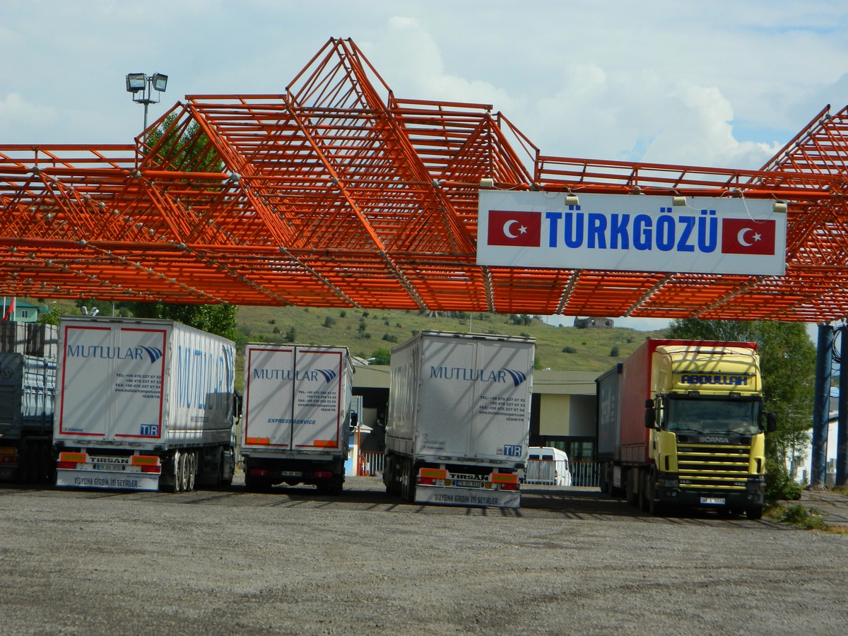 Elektrik Kesintisi Gümrük Kapısını Felç Ediyor