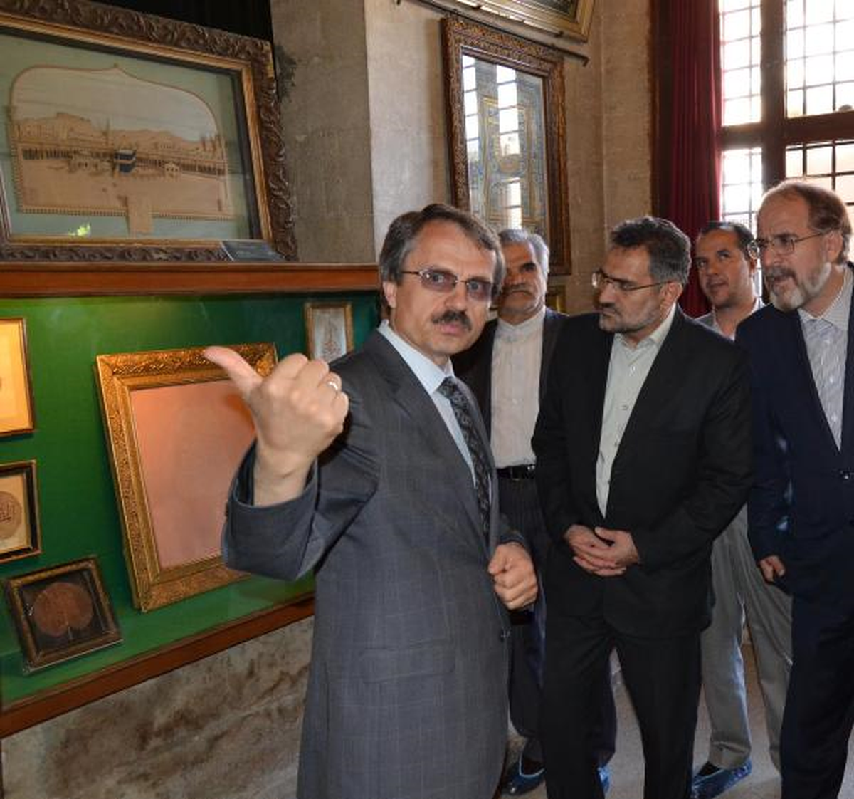 İran Kültür ve İslami İrşad Bakanı Huseyni, Mevlana Müzesini Ziyaret Etti
