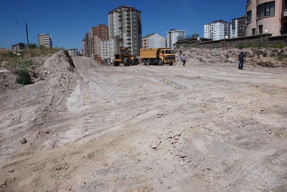 Kızılırmak Caddesinde 3. Etap Yol Çalışması Başladı