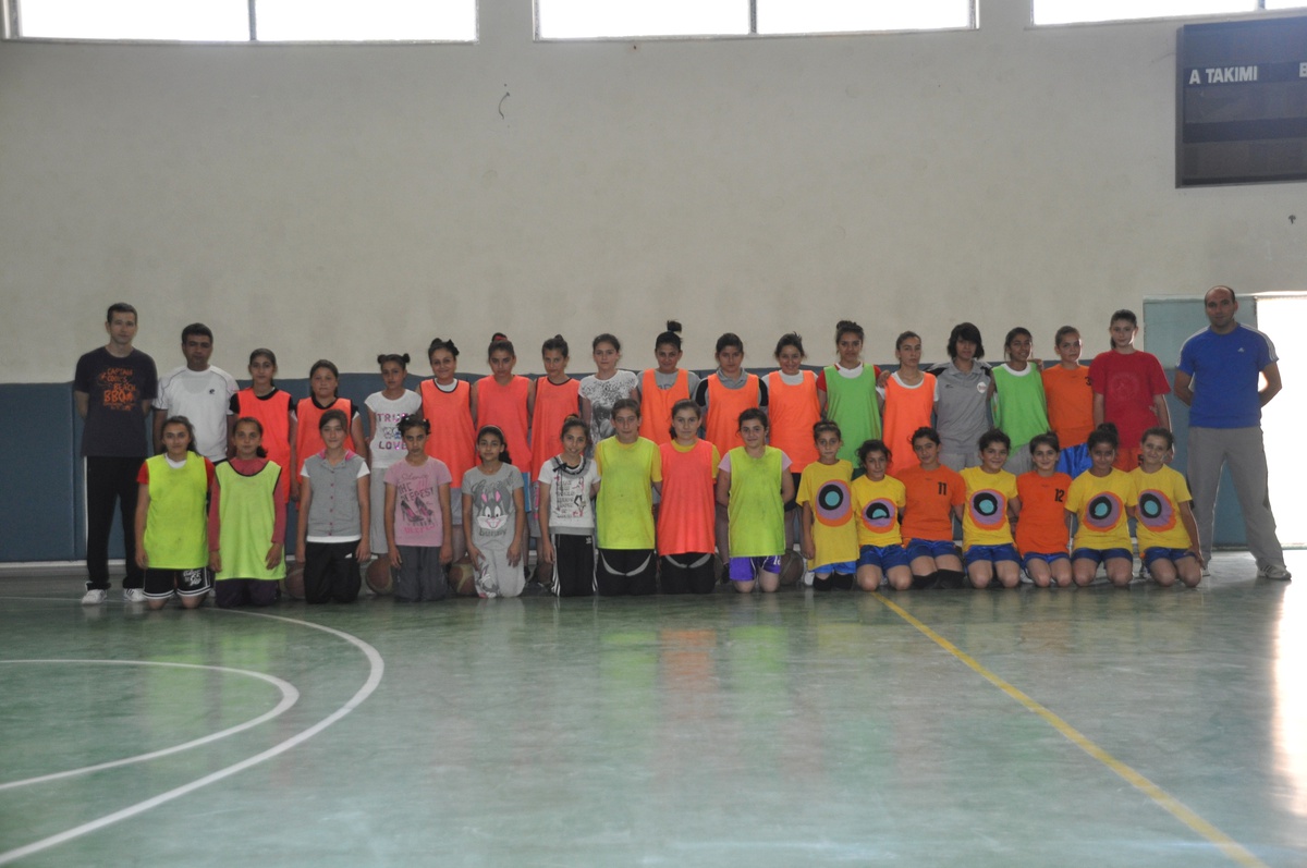 Konak Akademi Spor Voleybol Takımı Yaz Çalışmalarını Sürdürüyor