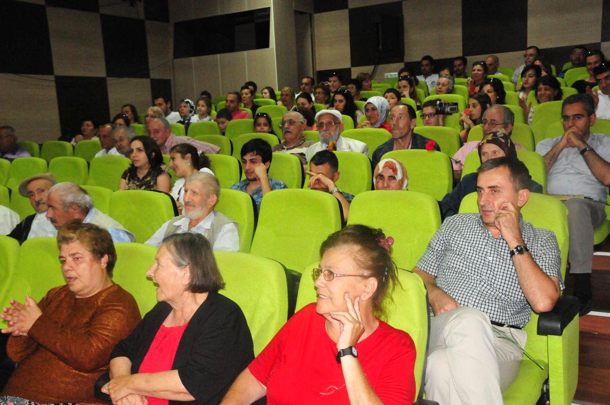 Kursiyerlerden Huzurevi Sakinlerine Tsm Konseri