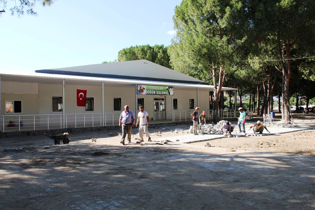 Sarıgöl Tırazlar Köyüne Modern Düğün Salonu Yapıldı
