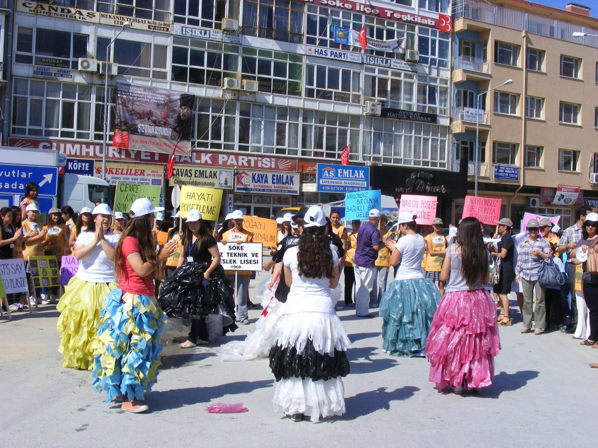 Söke Kız Meslek Lisesi Türkiye Formundan 2.\'likle Döndü
