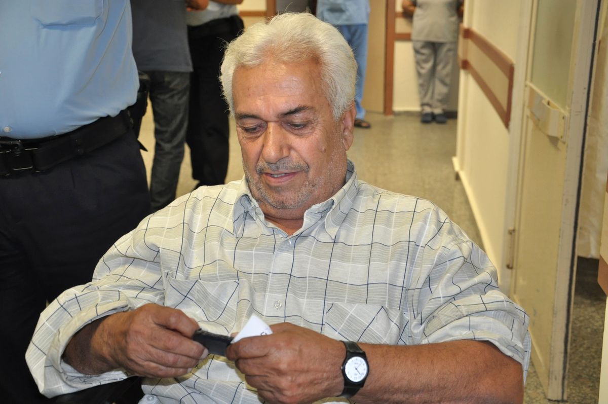 Takla Atan Araçtan Çıktı Burnu Bile Kanamadı