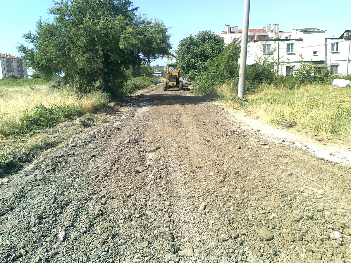 Yol Düzenleme Çalışmaları Devam Ediyor