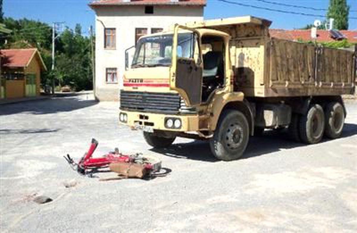 Adana\'da Trafik Kazası: 2 Ölü
