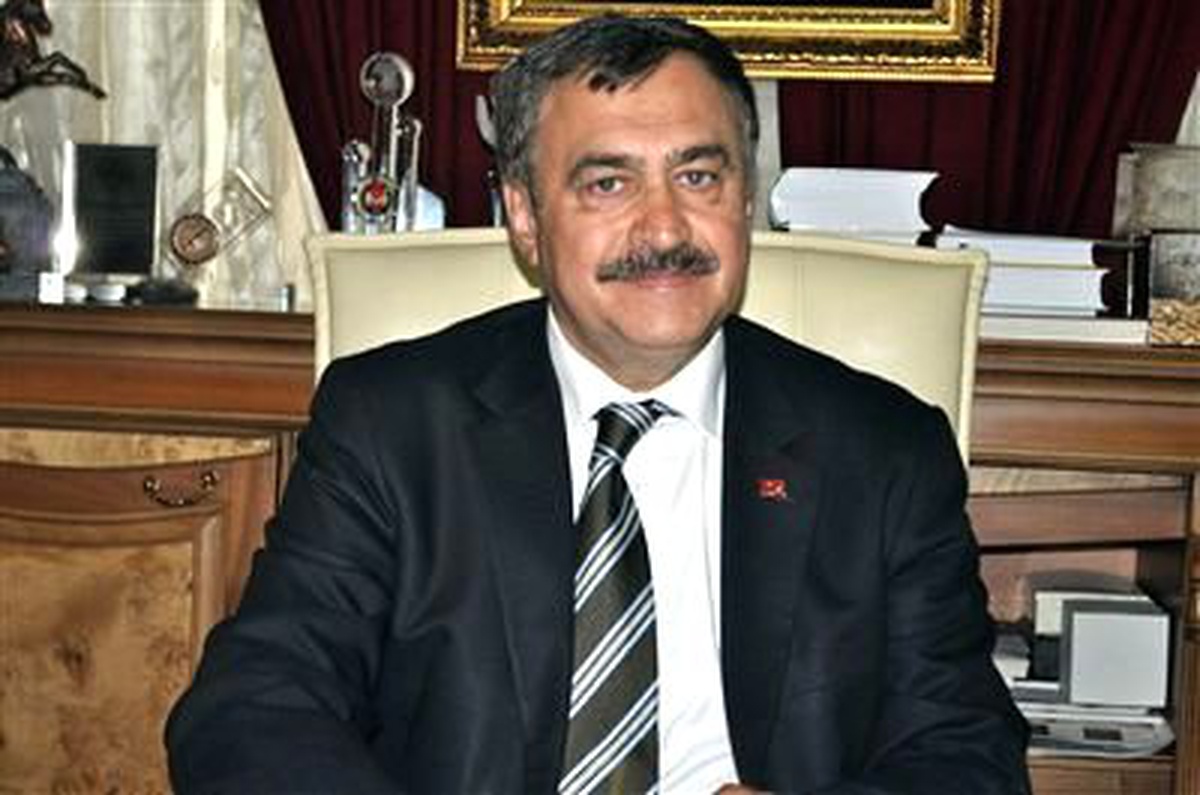 Bakan Eroğlu\'ndan Suriye\'ye Sabrımızı Taşırma Uyarısı "Bakan Eroğlu, Kırşehir\'de Atık Islah Alanı...