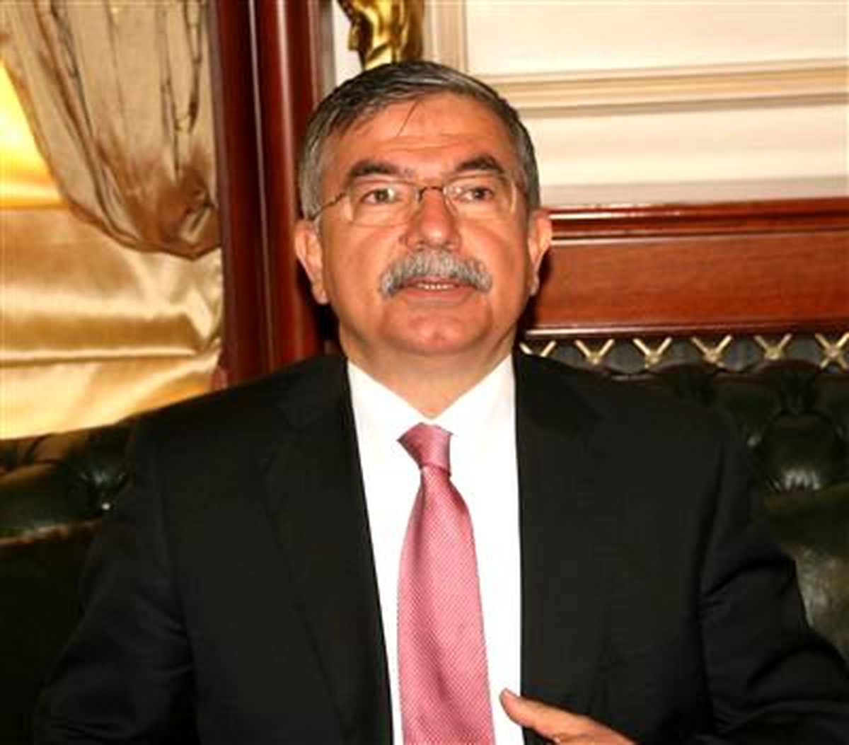 Bakan Yılmaz, Sivas Gezisini İptal Etti