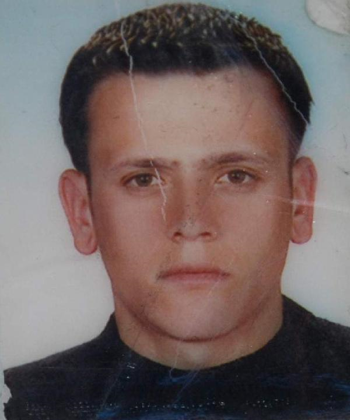 Garsonu Otomobilden Atıp, Tabancayla Sırtından Vurdular