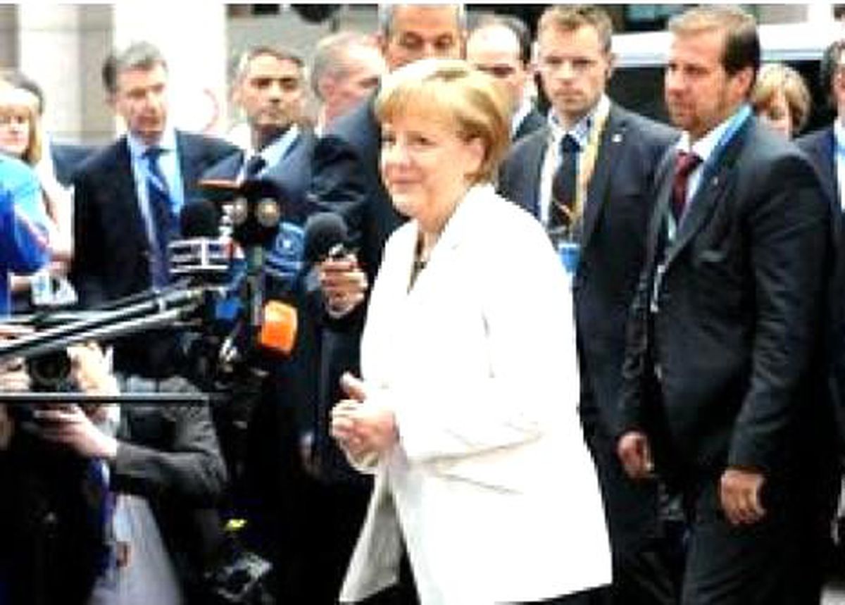 Merkel, AB\'deki Uzlaşmadan Memnun
