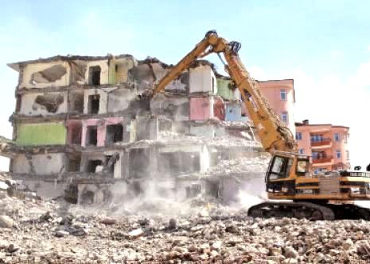Önce Kamu ve Yık Diyenler Yıkılacak