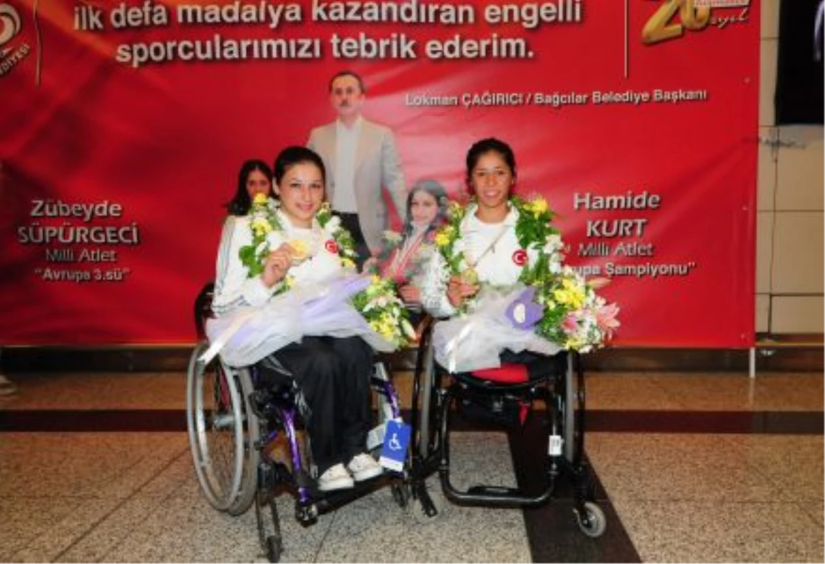 Türkiye\'nin Altın Kızları Madalyalarla Döndü