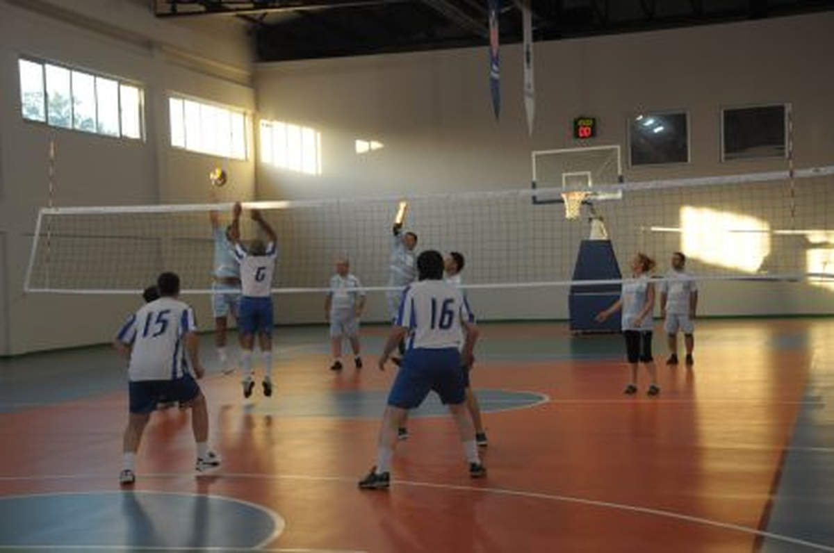 Voleybol Turnuvasının İlk Maçı Gerçekleştirildi