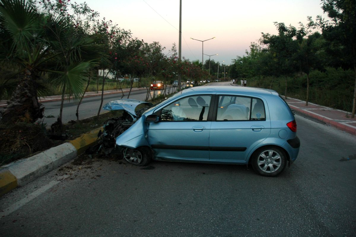 Adana\'da Trafik Kazası: 4 Yaralı