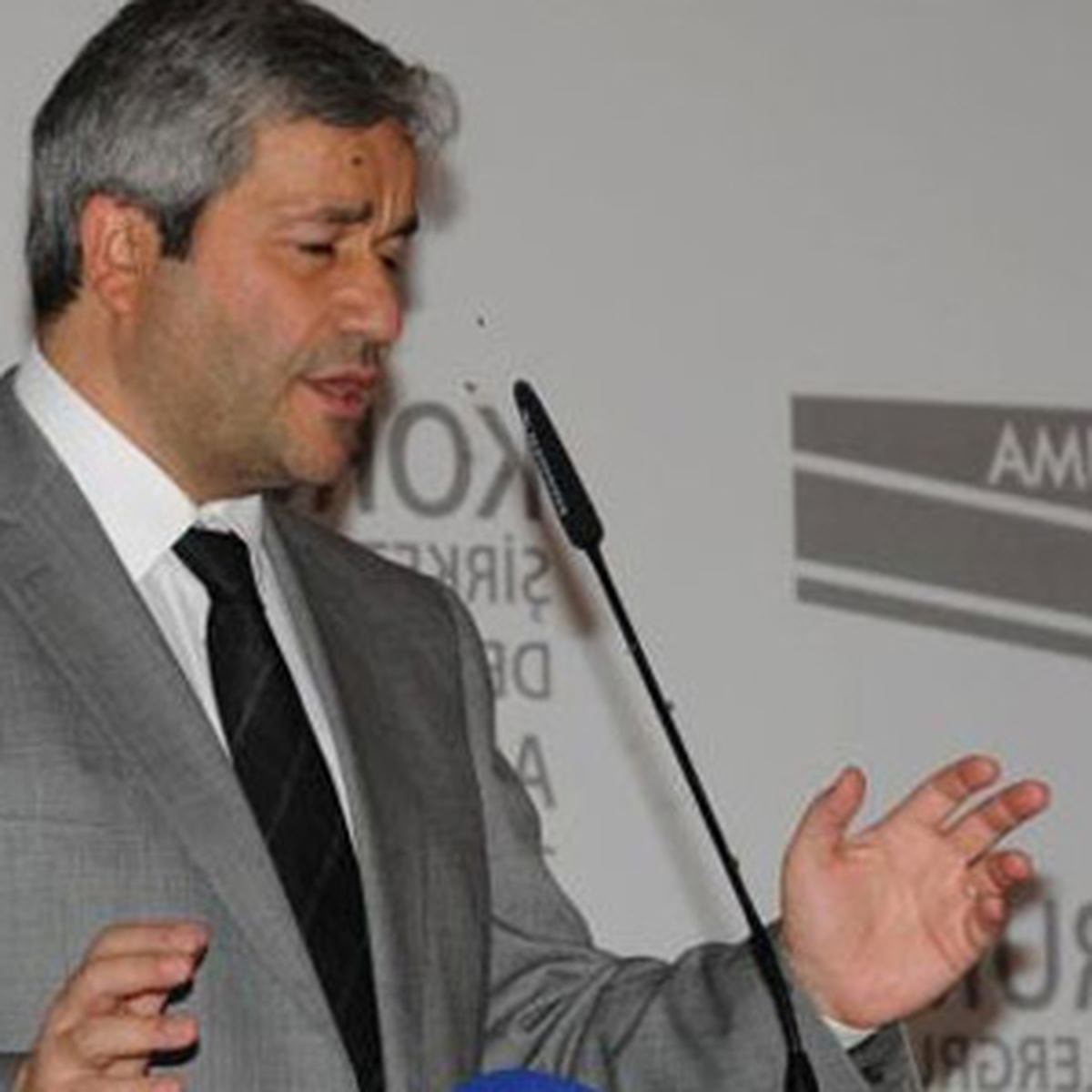 Bakan Ergün\'ün Sinekle Kavgası