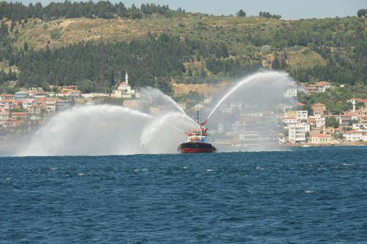Çanakkale Boğazı\'nda Kabotaj Bayramı Kutlandı