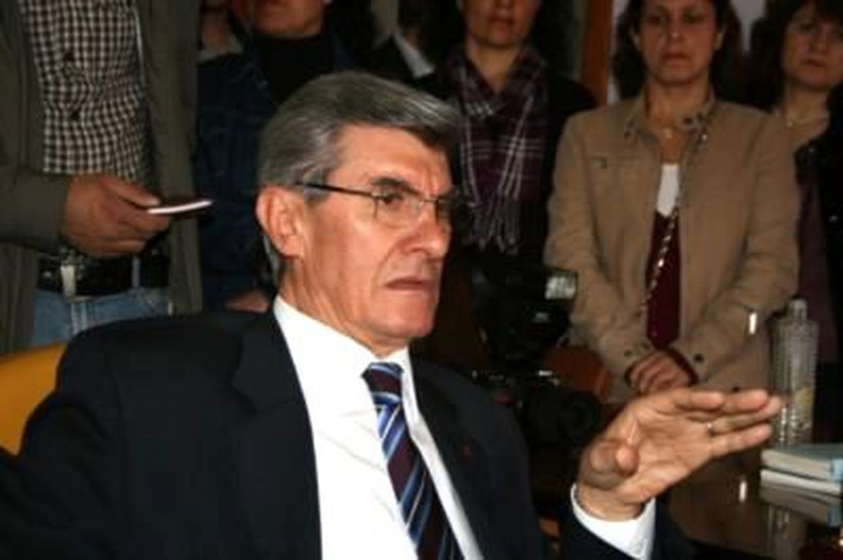 CHP Milletvekili Tayan\'dan "Çek Kanunu" Açıklaması