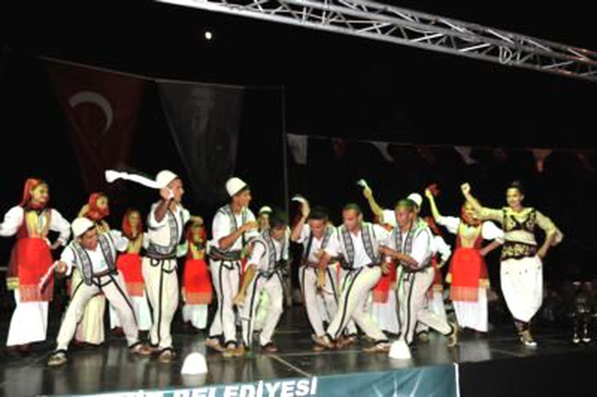 Cumhuriyet Meydanı Dans Yarışmasına Sahne Oldu