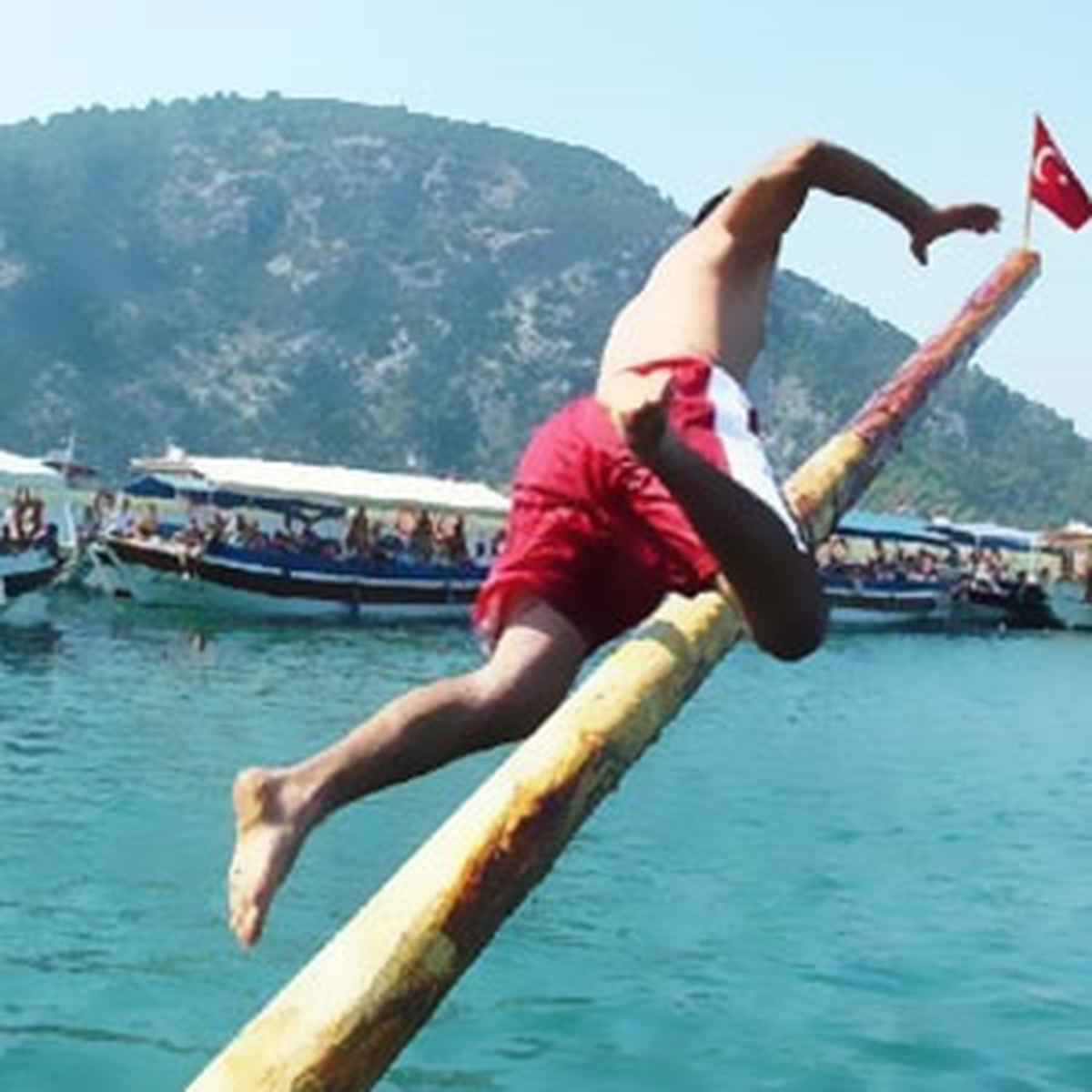 En Şanssız Yağlı Direk Yarışmacısı