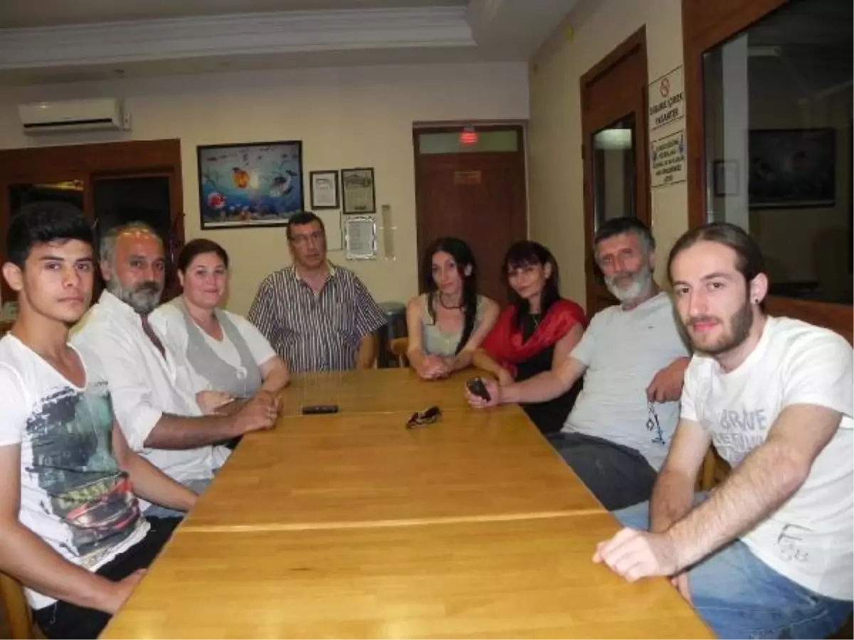 Film Oyuncuları Patates Tarlasında