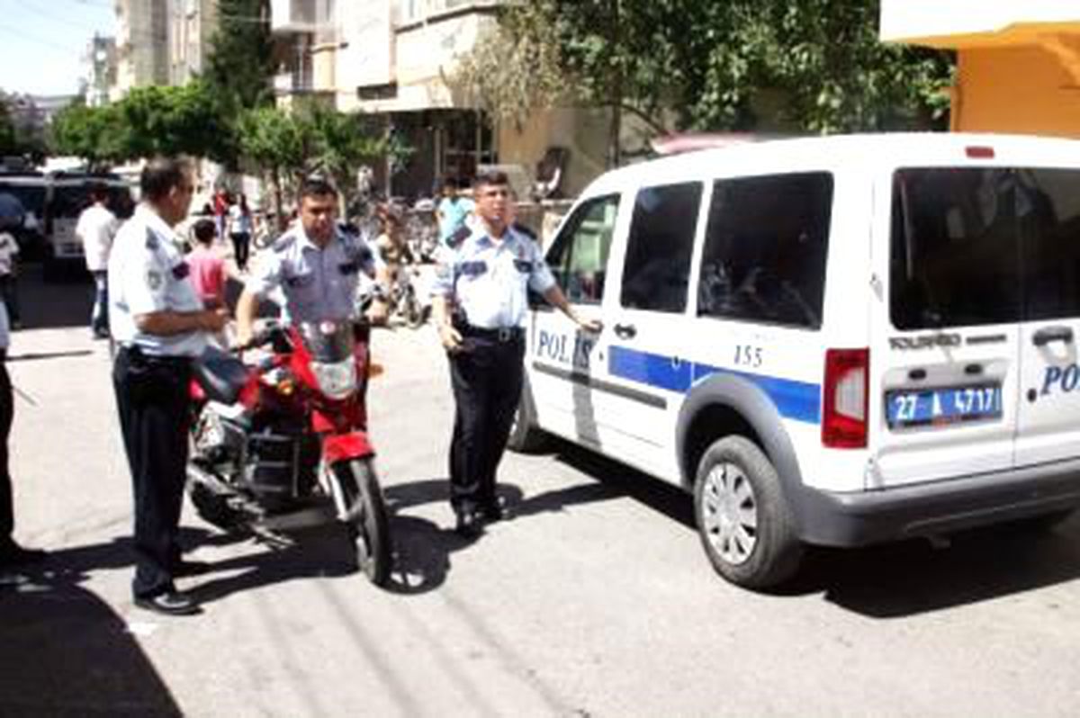 Gaziantep\'te Silahlı Kavga: 2 Yaralı