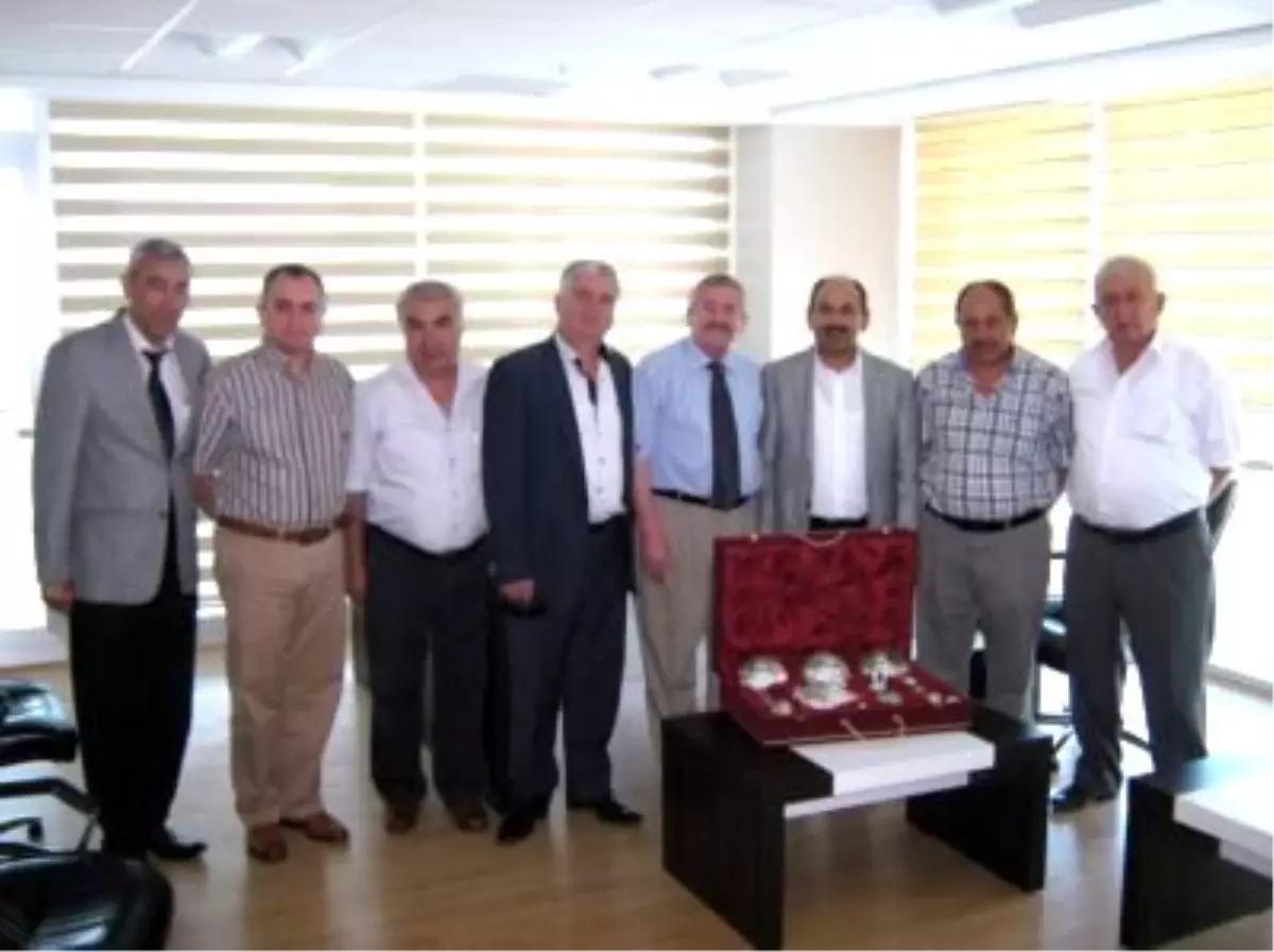 Gediz Ticaret ve Sanayi Odası Yönetimi Bölge Sorunlarını Ankara\'ya Taşıdı