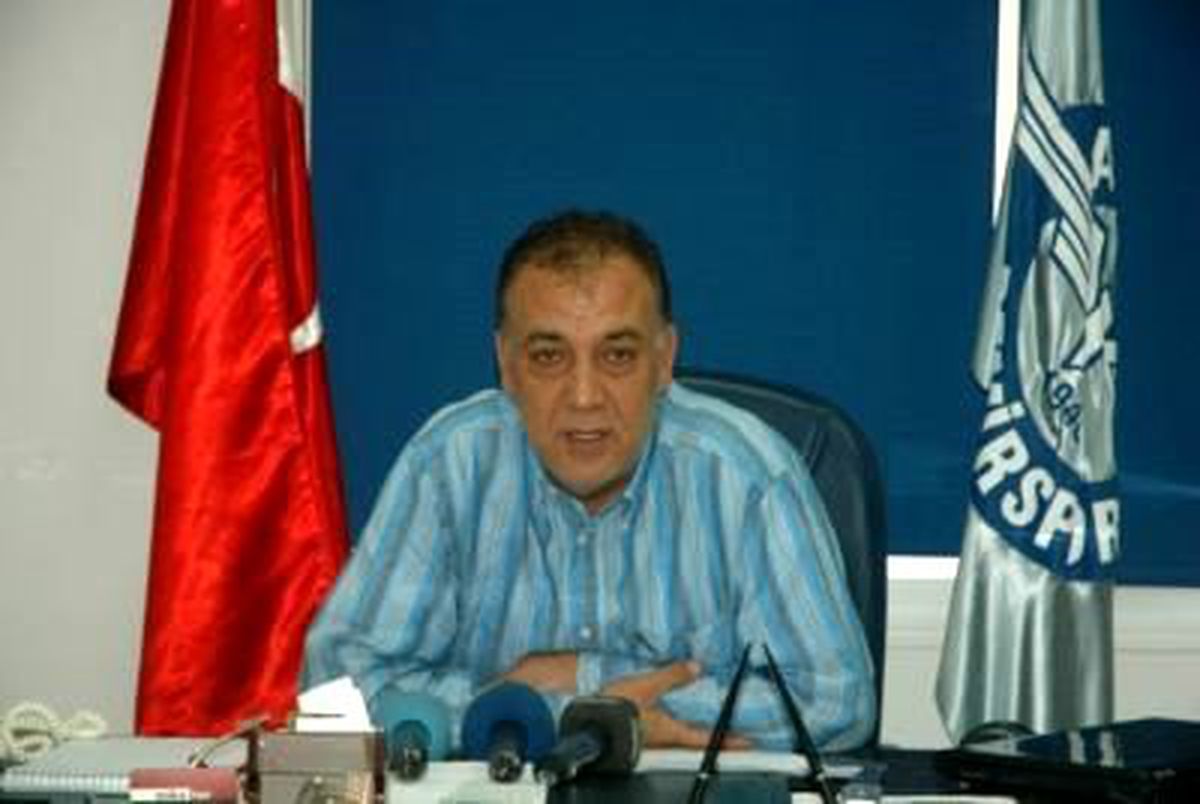 Gökoğlu Adaylıktan Çekildi