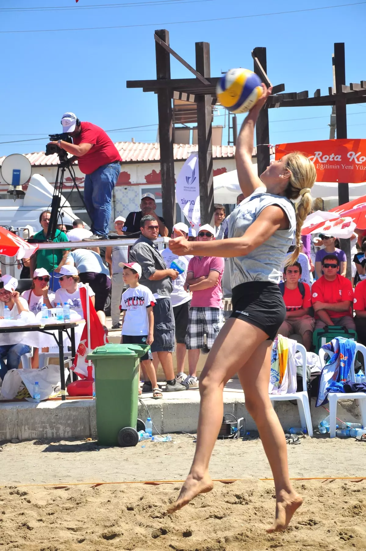 Güzelbahçe Deniz Festivali Devam Ediyor