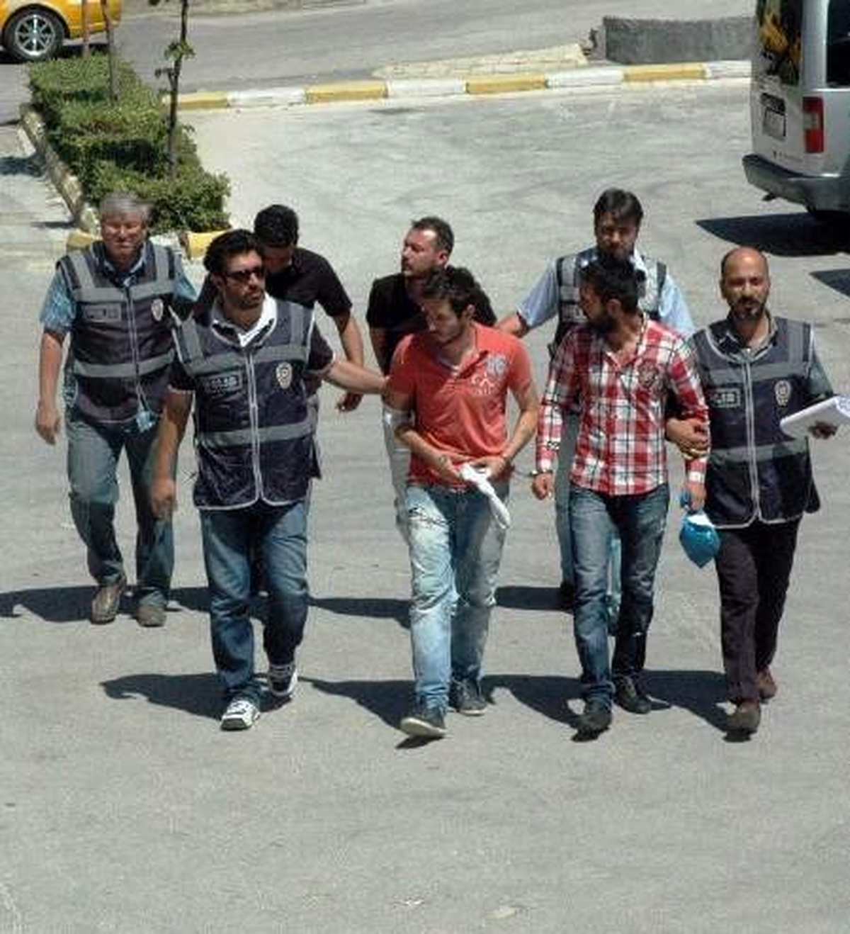 İlaç Mümessilini Öldürdüğü İddia Edilen Şahıs Yakalandı