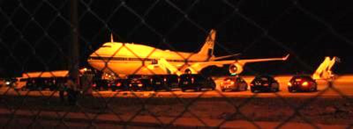 Jet Uçağı ile Geldi Otobüs ile Gitti