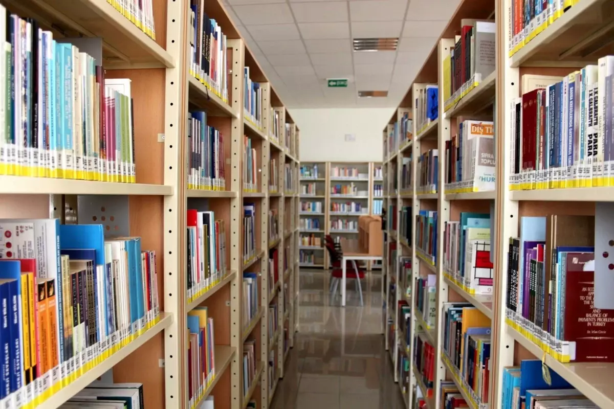 Kmü Kütüphanesi'nden 17 Bin Kitap Ödünç Alındı