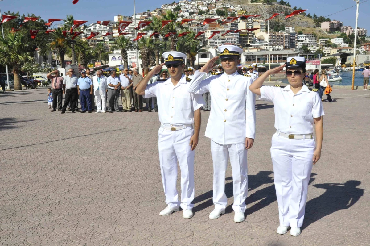 Kuşadası\'nda Denizcilik ve Kabotaj Bayramı Kutlamaları