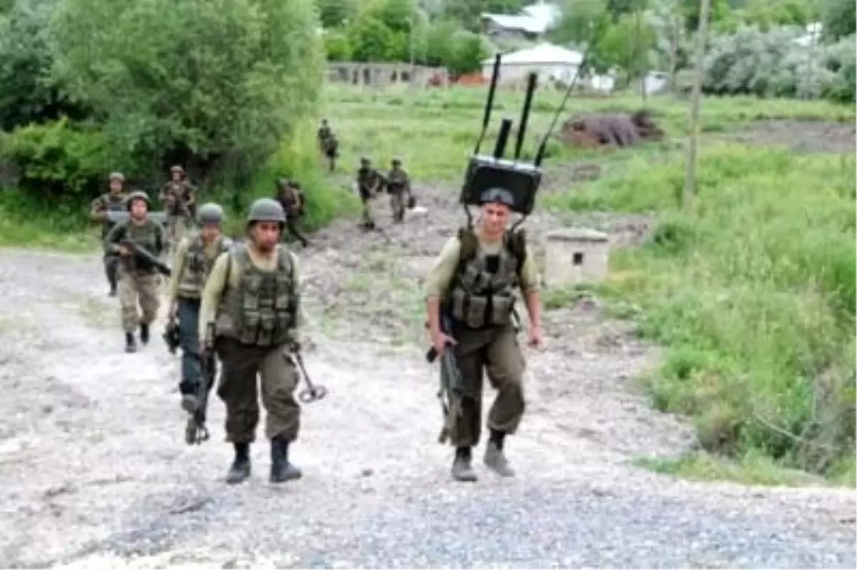 Pkk, Tunceli- Ovacık Yolunu Kesti (1)