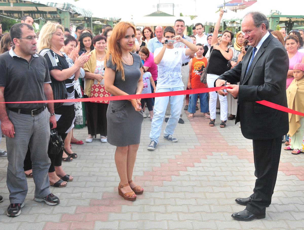 Resim Kursiyerlerinden Yıl Sonu Sergisi