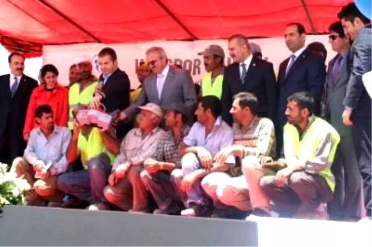 Van\'a 5 Bin Kişilik Spor Salonu